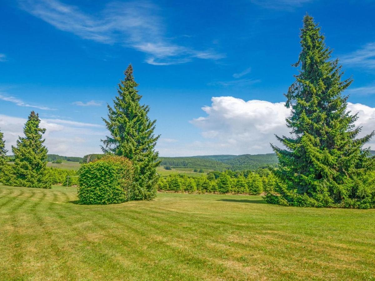 Alluring Holiday Home In Gros Fays With Garden エクステリア 写真