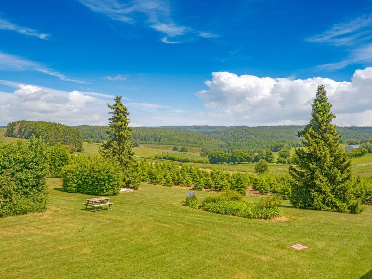 Alluring Holiday Home In Gros Fays With Garden エクステリア 写真